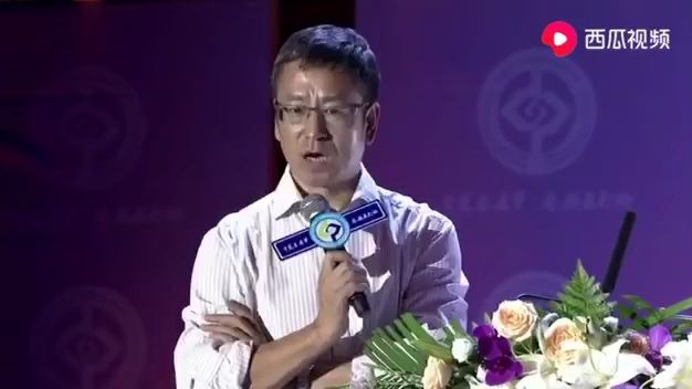白岩松硬核为中医鸣不平，别把某些人的利益凌驾于病人的生命之上-齐物书舍